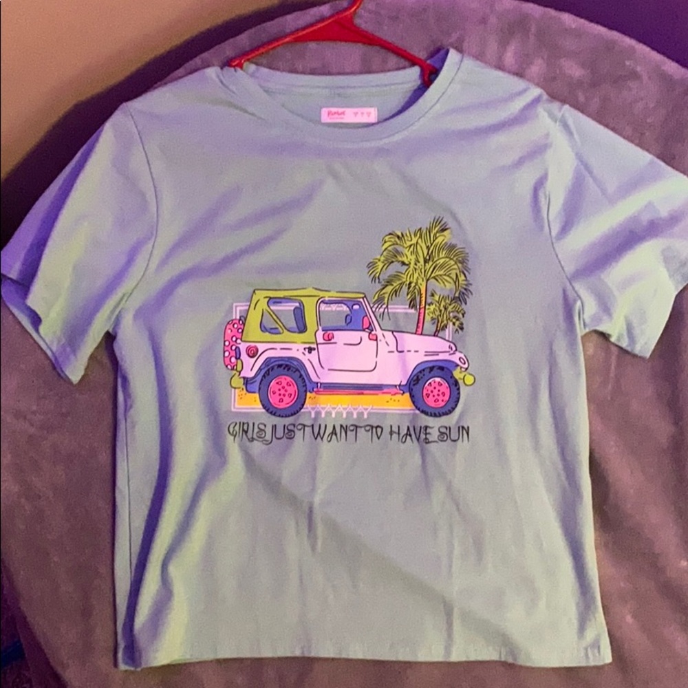 green t shirt
